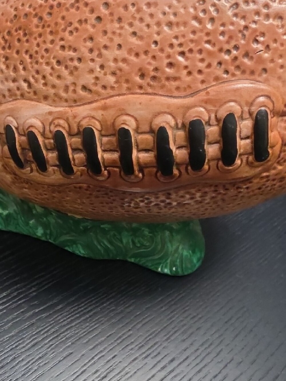 Vintage ceramic football planter - Picture 9 of 11